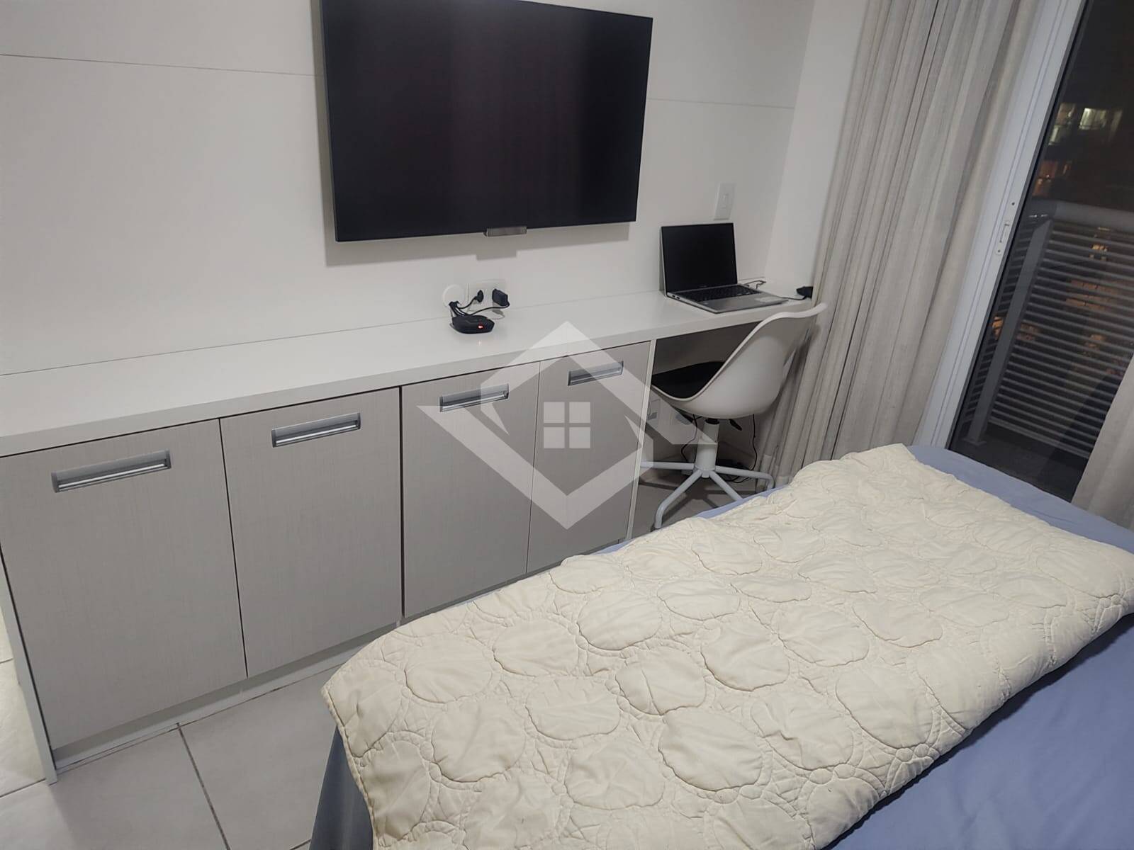 Apartamento para alugar com 2 quartos, 80m² - Foto 10