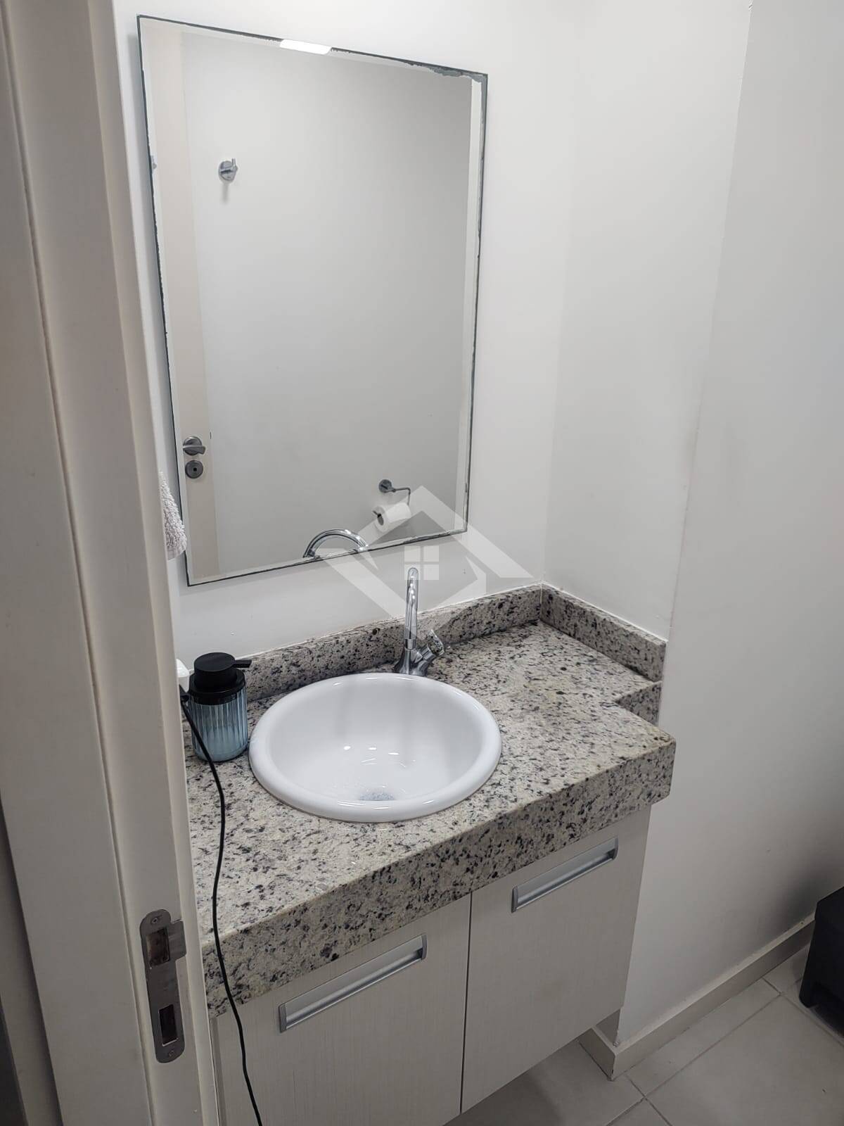 Apartamento para alugar com 2 quartos, 80m² - Foto 9