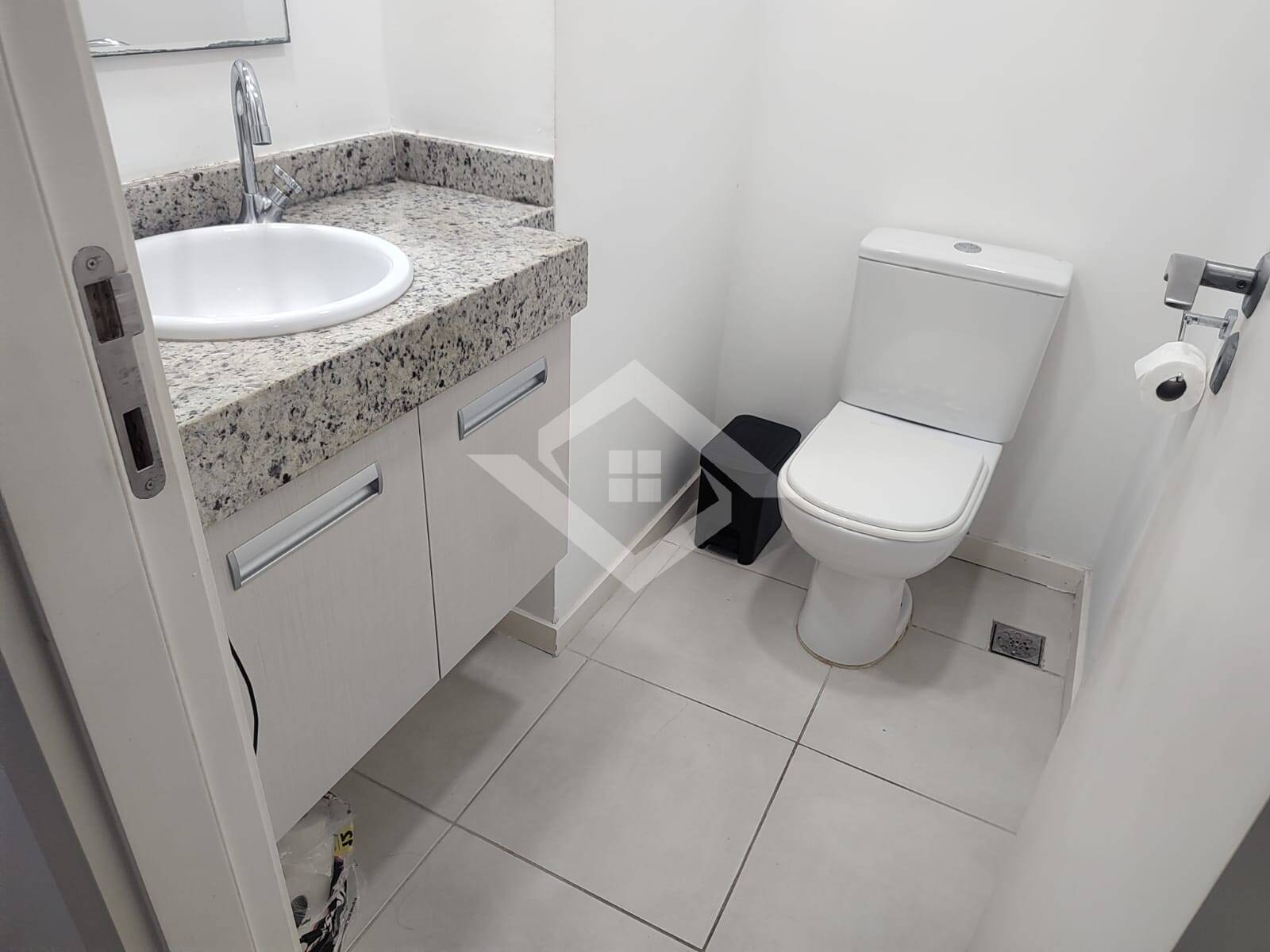 Apartamento para alugar com 2 quartos, 80m² - Foto 13