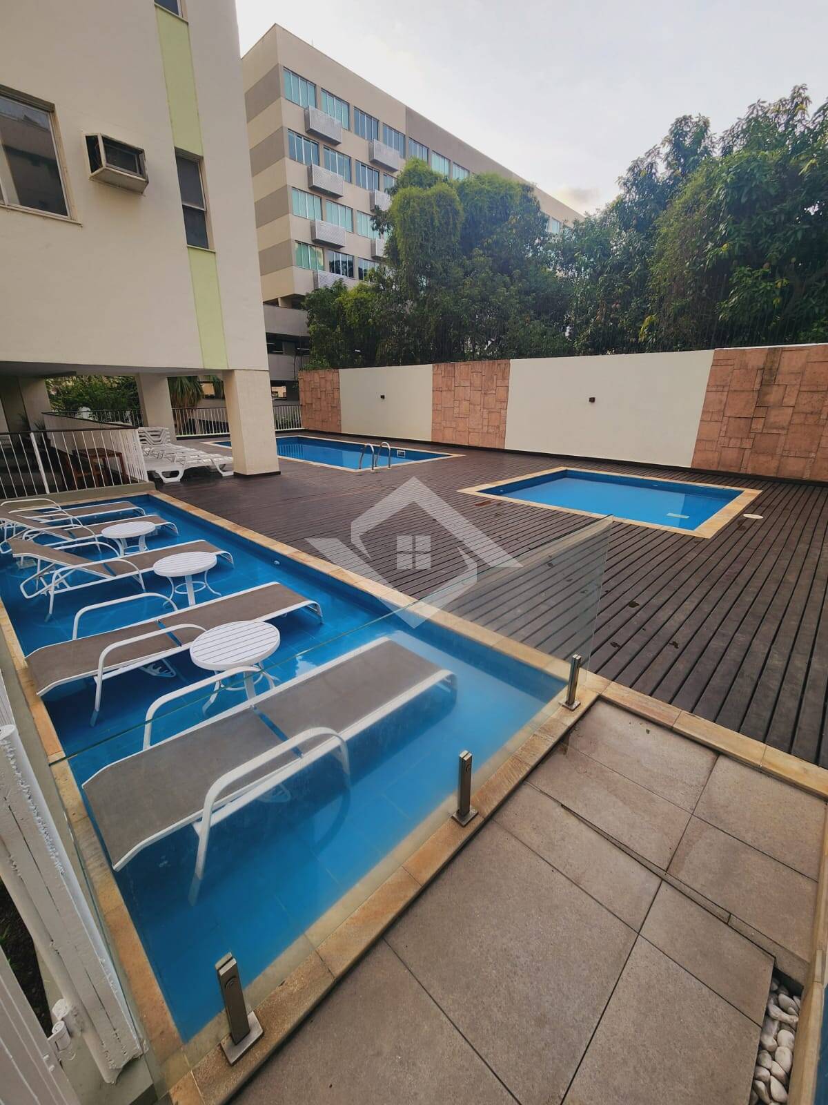 Apartamento à venda com 2 quartos, 74m² - Foto 20