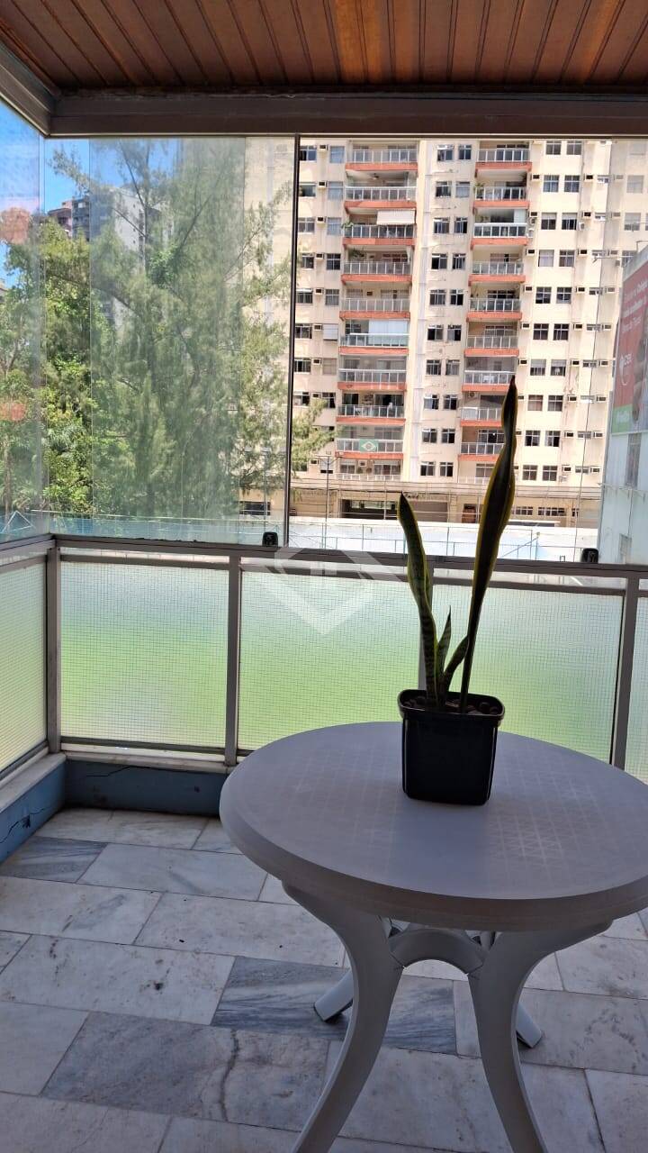 Apartamento à venda com 1 quarto, 65m² - Foto 4