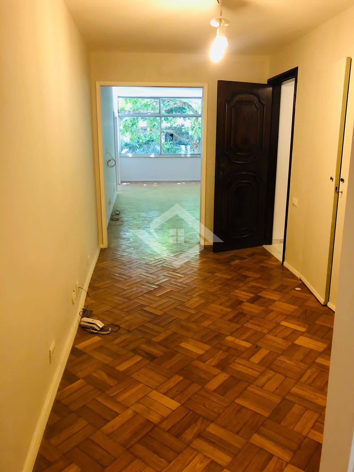 Apartamento à venda com 4 quartos, 300m² - Foto 1