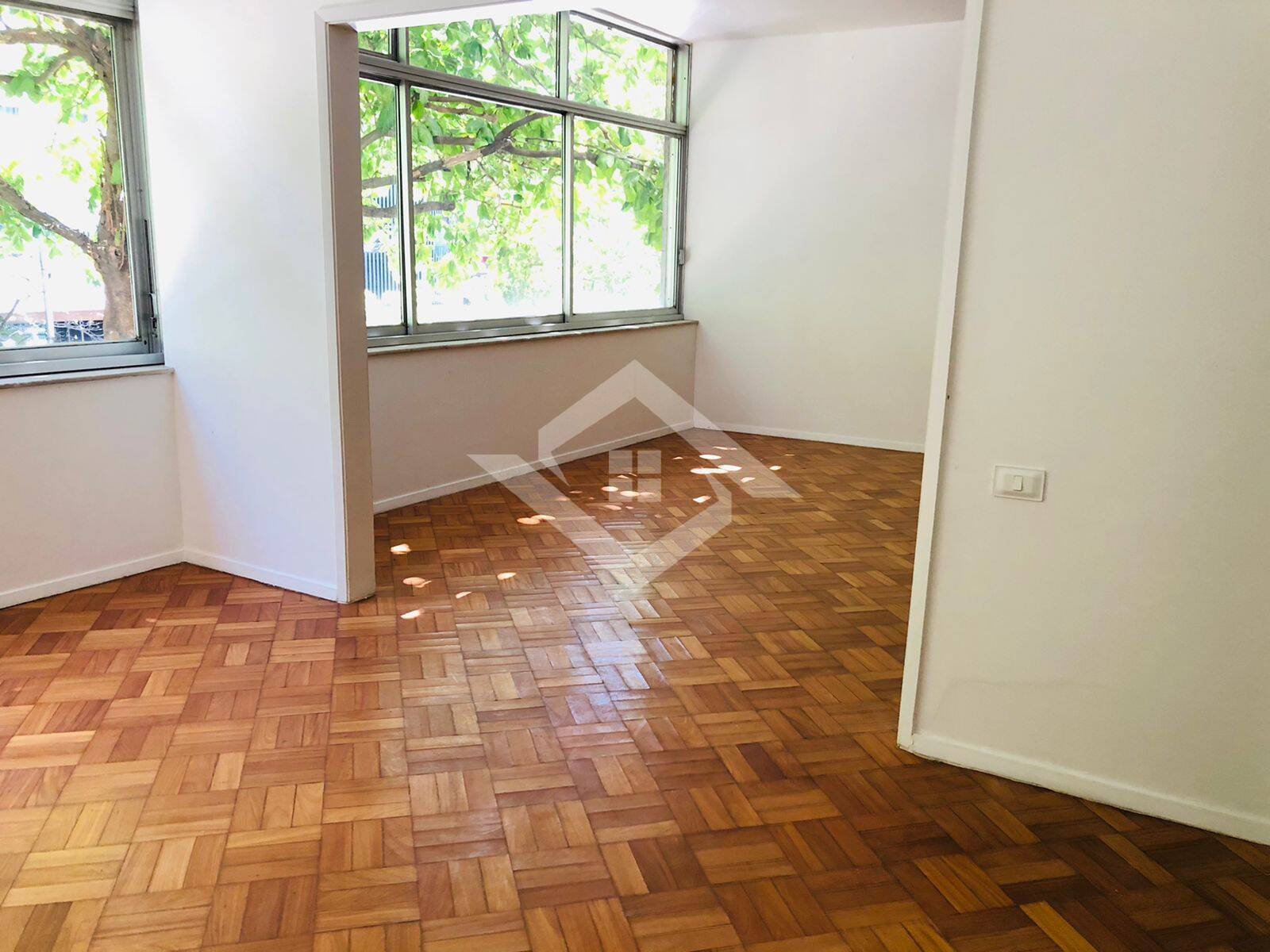 Apartamento à venda com 4 quartos, 300m² - Foto 5