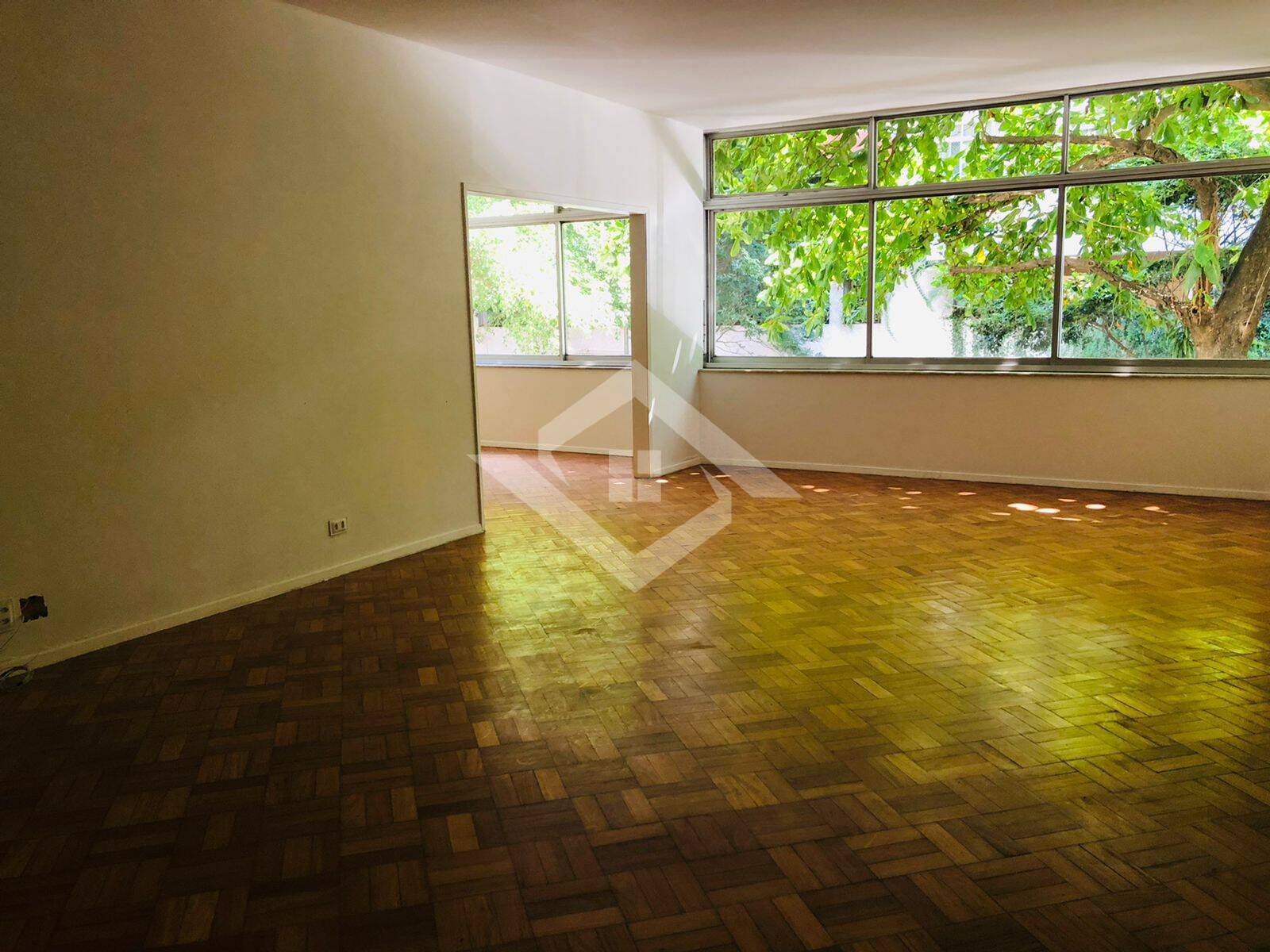 Apartamento à venda com 4 quartos, 300m² - Foto 9