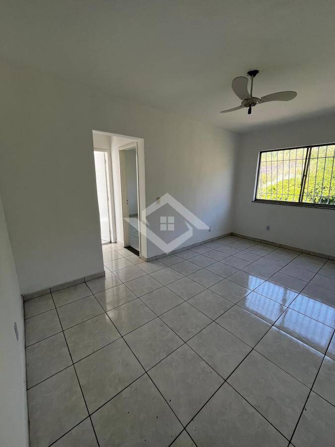 Apartamento à venda com 2 quartos, 72m² - Foto 3