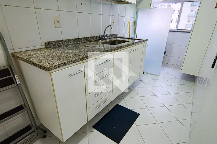 Apartamento à venda com 2 quartos, 69m² - Foto 7