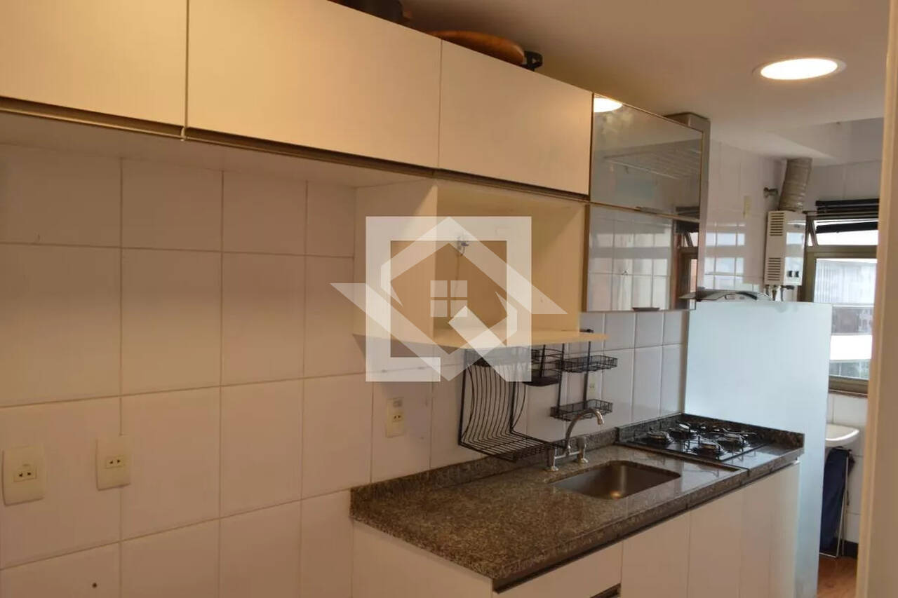 Apartamento à venda com 2 quartos, 70m² - Foto 7