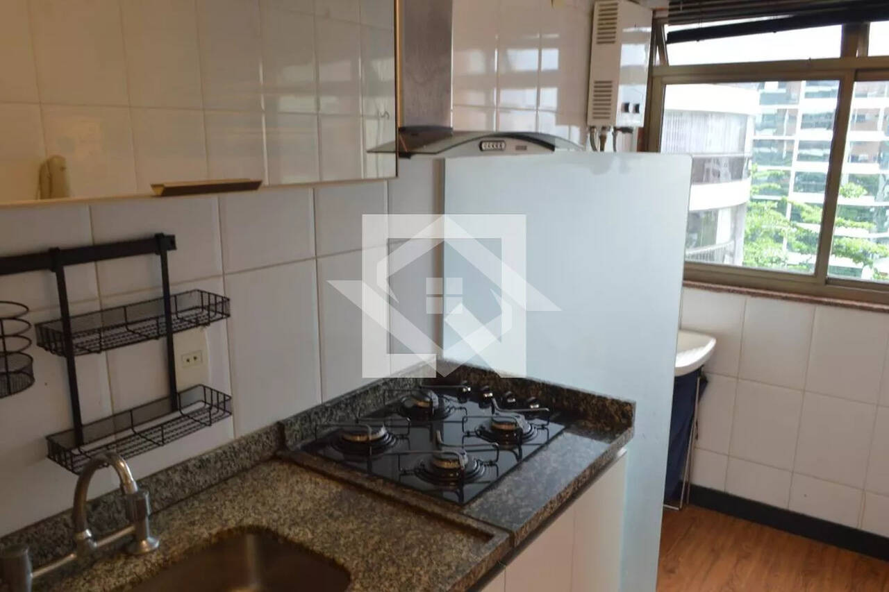 Apartamento à venda com 2 quartos, 70m² - Foto 10