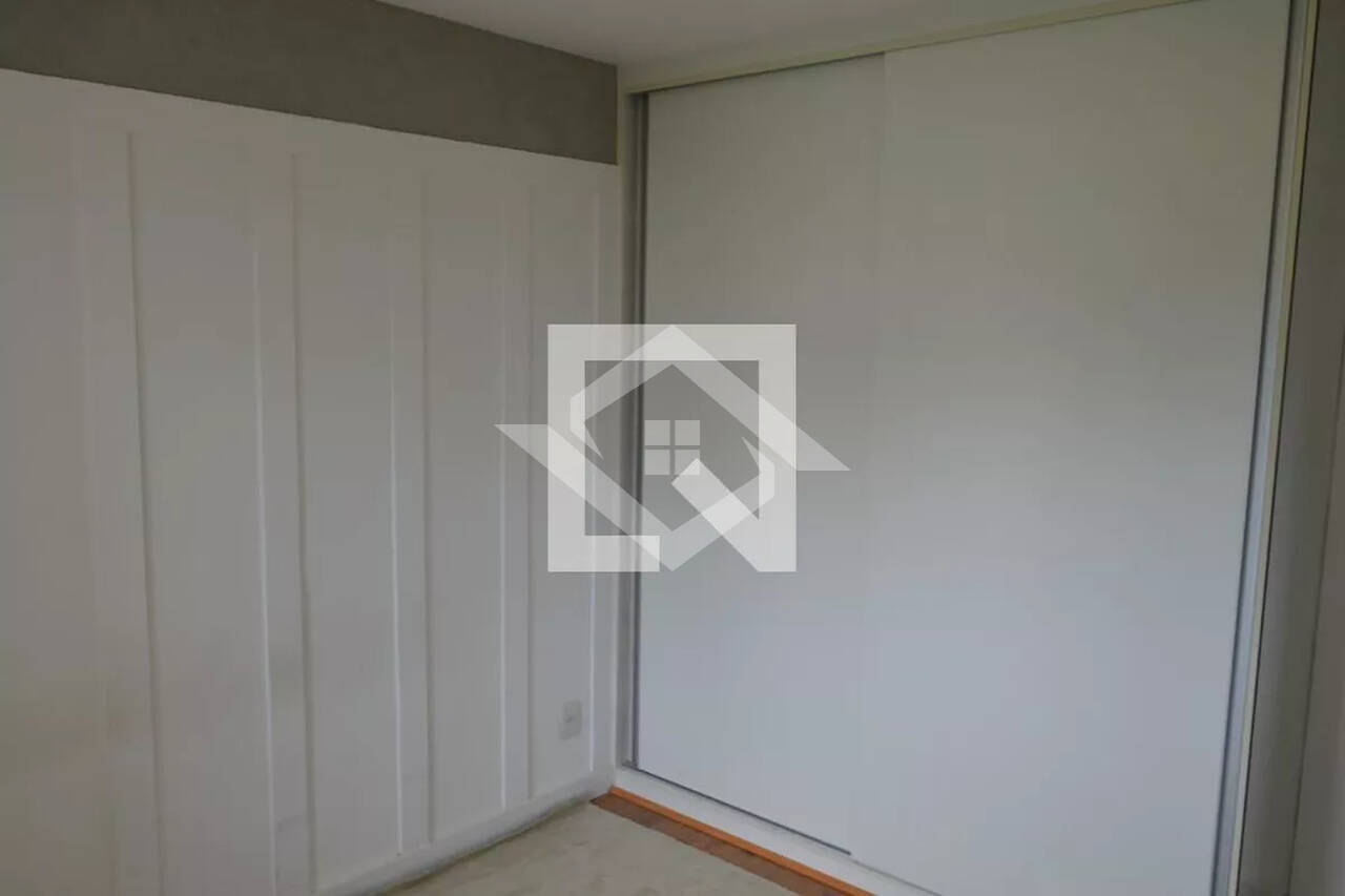 Apartamento à venda com 2 quartos, 70m² - Foto 13