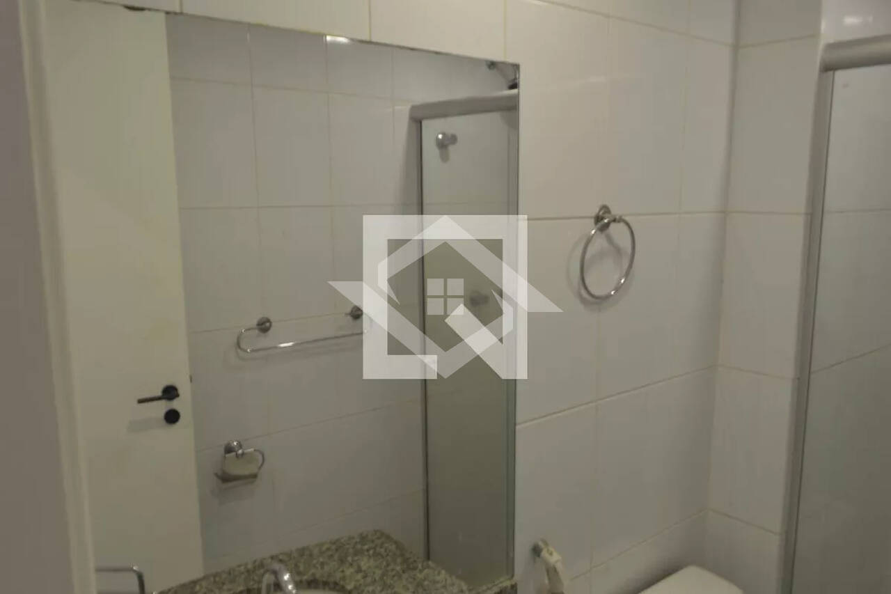 Apartamento à venda com 2 quartos, 70m² - Foto 18