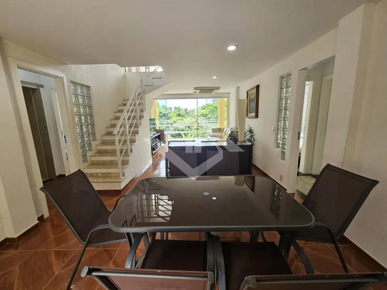 Casa à venda com 5 quartos, 300m² - Foto 5