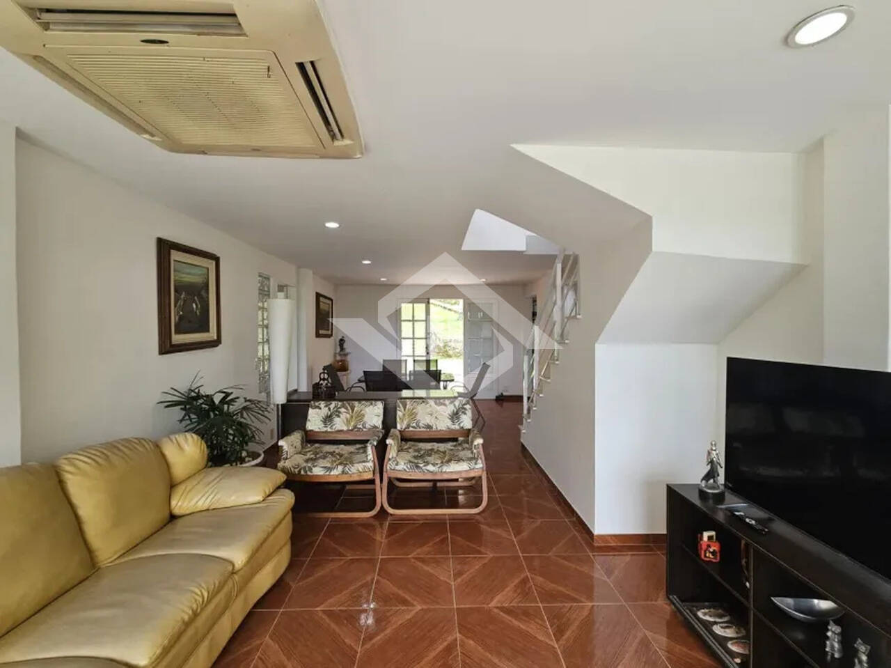 Casa à venda com 5 quartos, 300m² - Foto 7