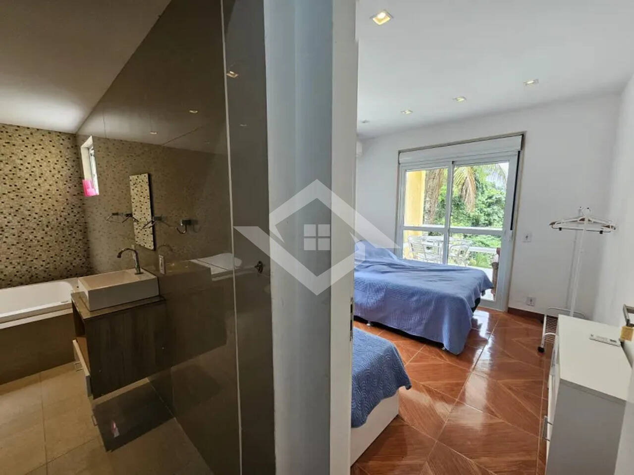 Casa à venda com 5 quartos, 300m² - Foto 17