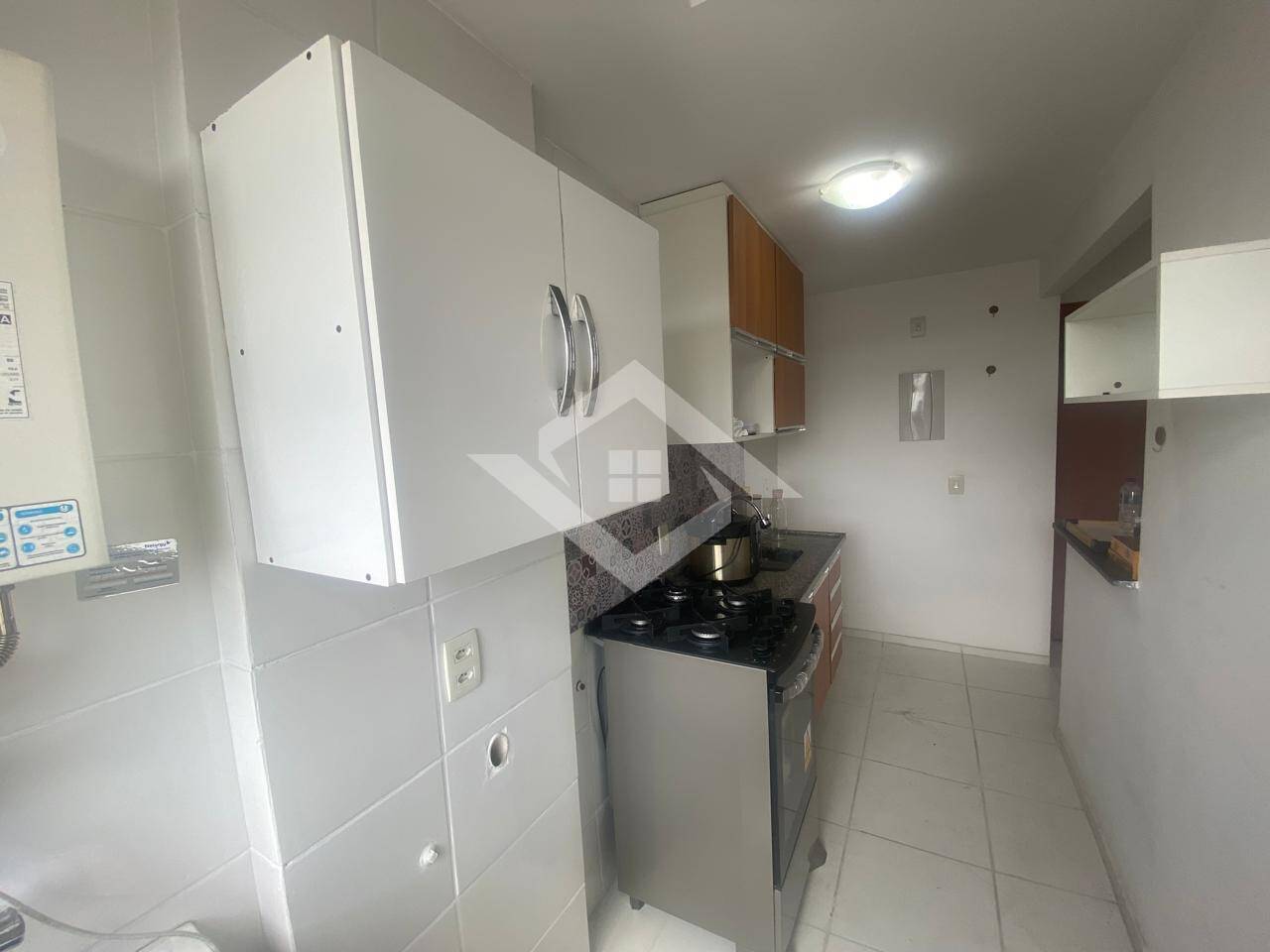 Apartamento para alugar com 2 quartos, 65m² - Foto 11