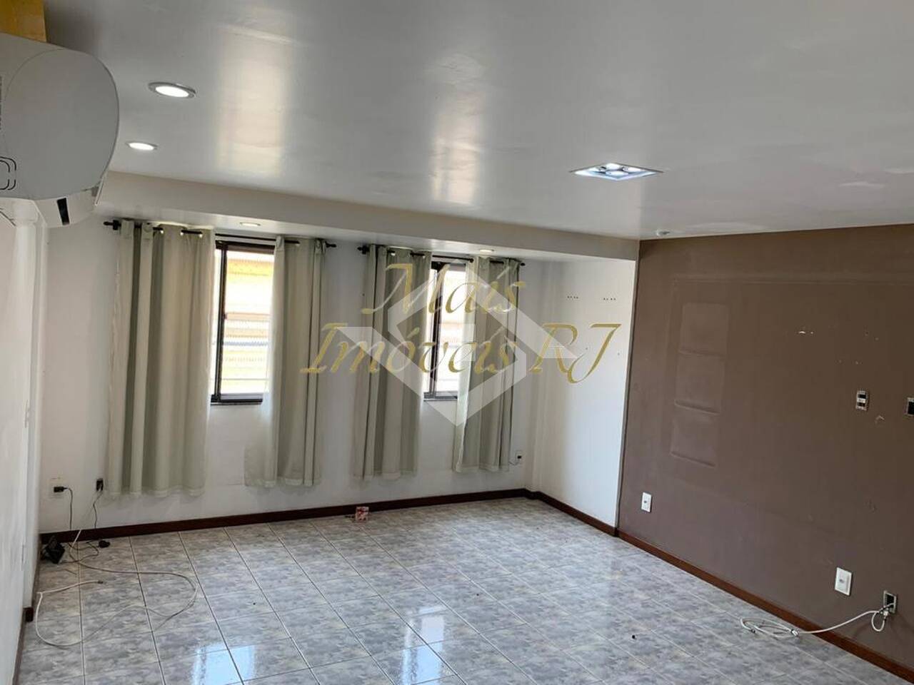 Casa à venda com 5 quartos, 190m² - Foto 41