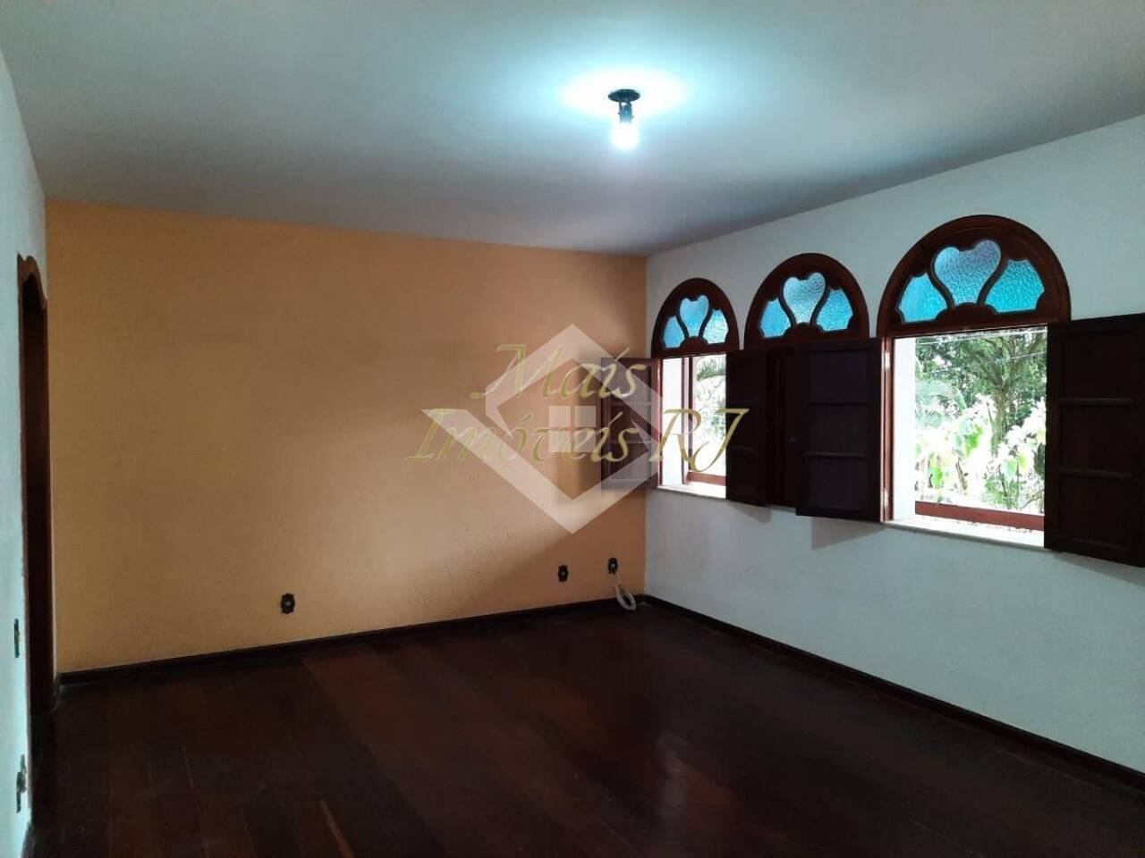 Casa à venda com 3 quartos, 360m² - Foto 10