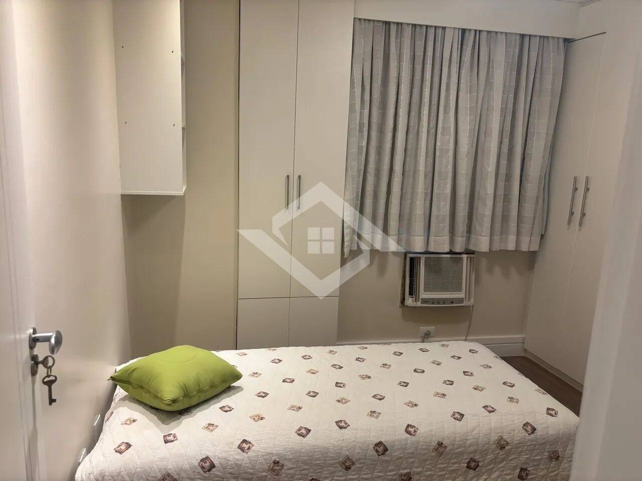 Apartamento para alugar com 4 quartos, 240m² - Foto 19