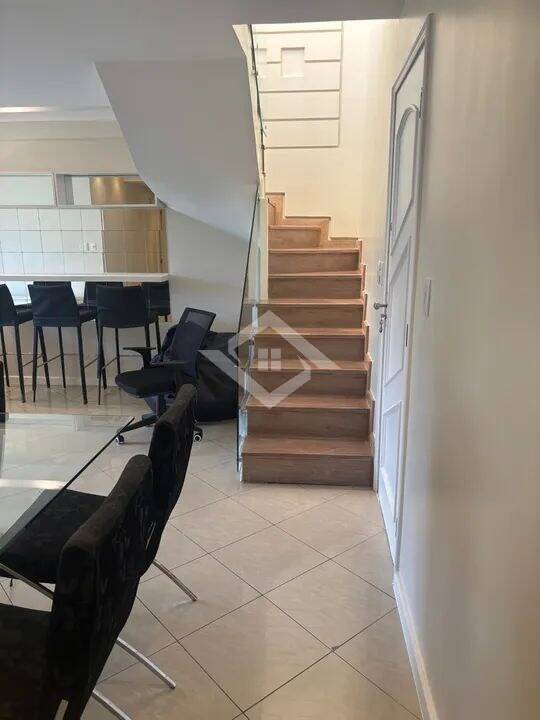 Apartamento para alugar com 4 quartos, 240m² - Foto 9