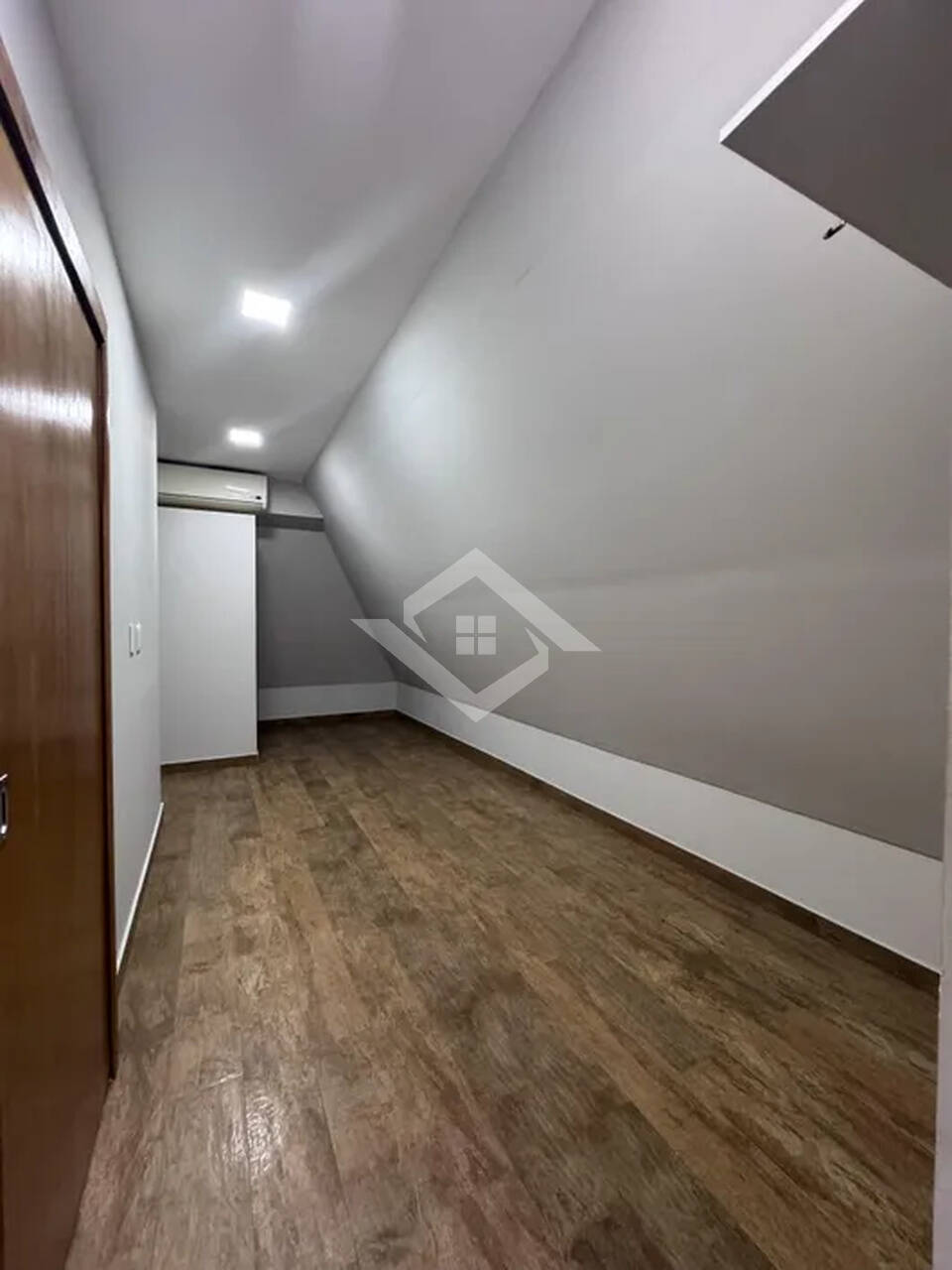 Casa à venda com 4 quartos, 160m² - Foto 14