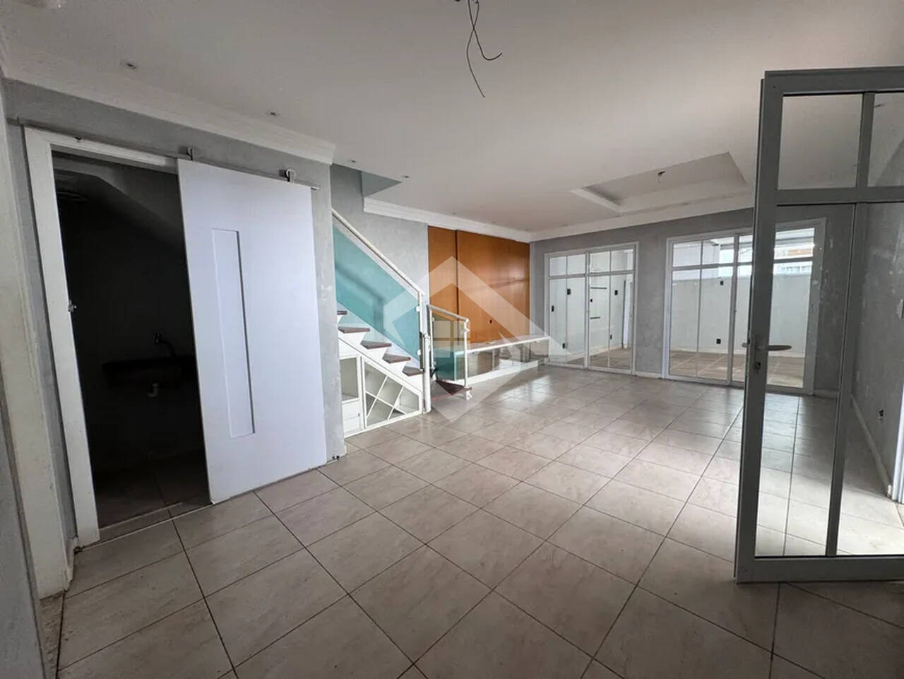 Casa à venda com 4 quartos, 160m² - Foto 19