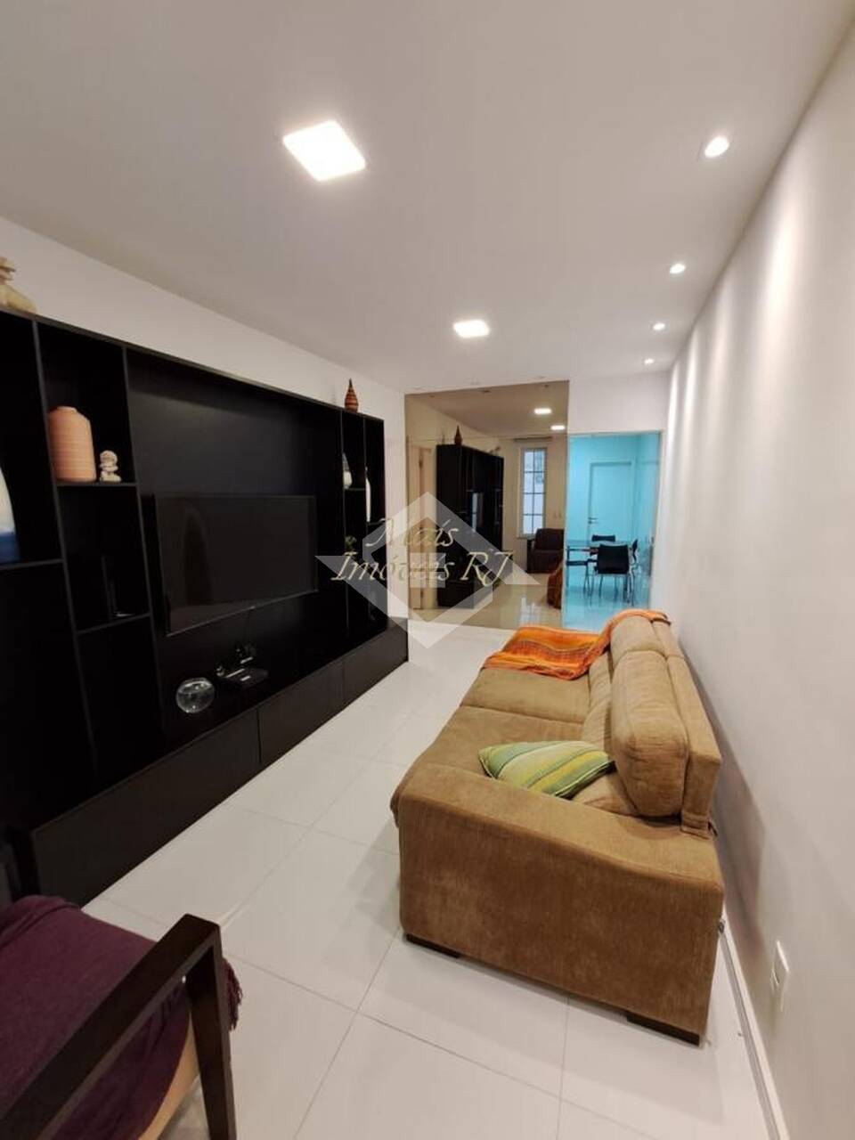 Casa à venda com 2 quartos, 66m² - Foto 2