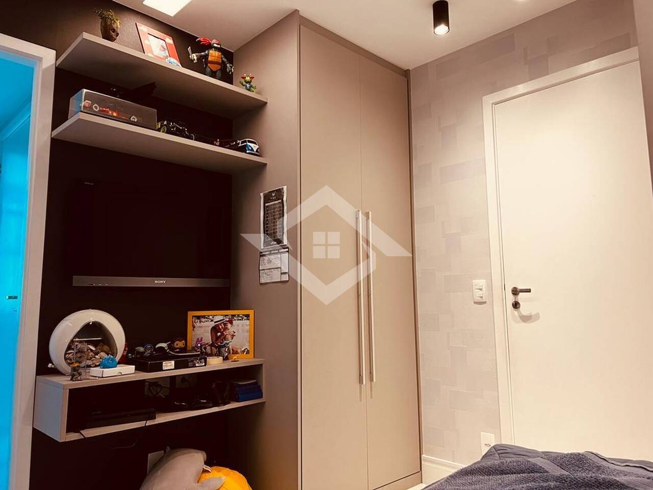 Apartamento à venda com 3 quartos, 150m² - Foto 8