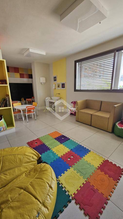 Apartamento à venda com 3 quartos, 117m² - Foto 13