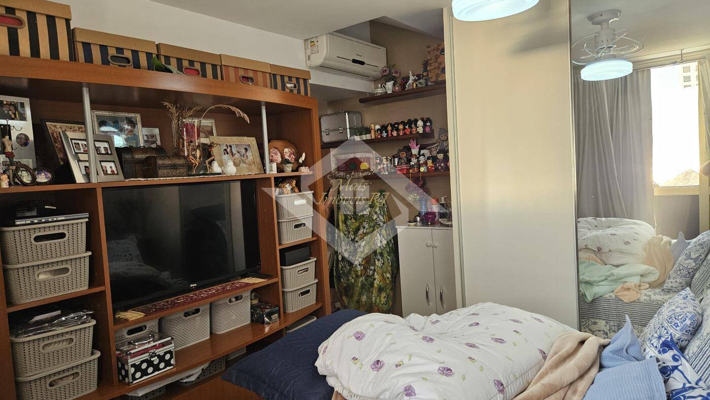 Apartamento à venda com 3 quartos, 117m² - Foto 19