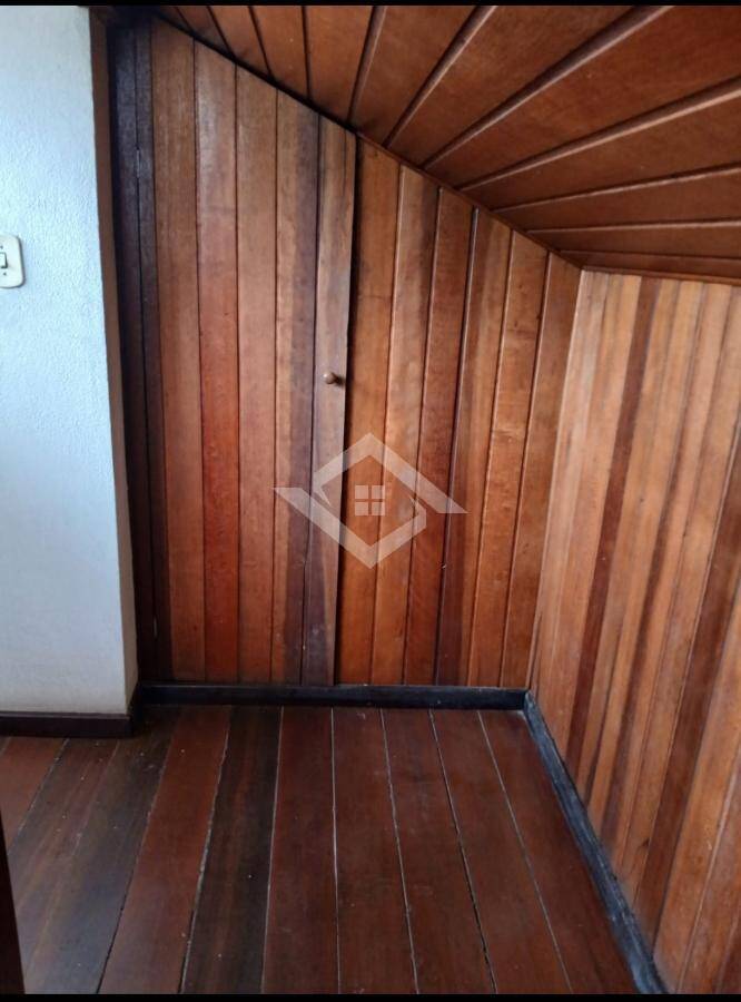 Casa para alugar com 4 quartos, 100m² - Foto 6