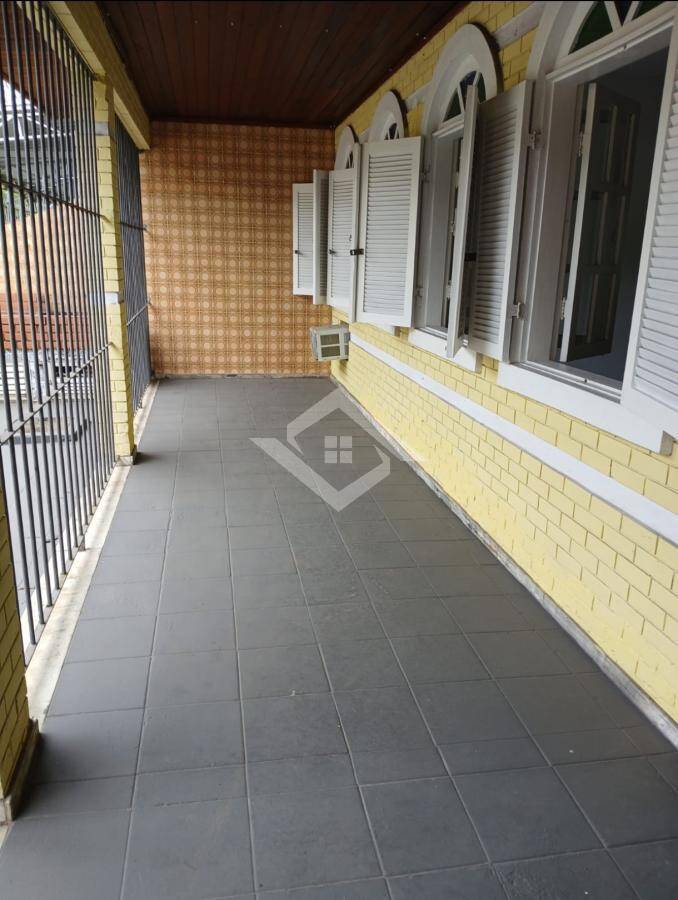 Casa para alugar com 4 quartos, 100m² - Foto 24