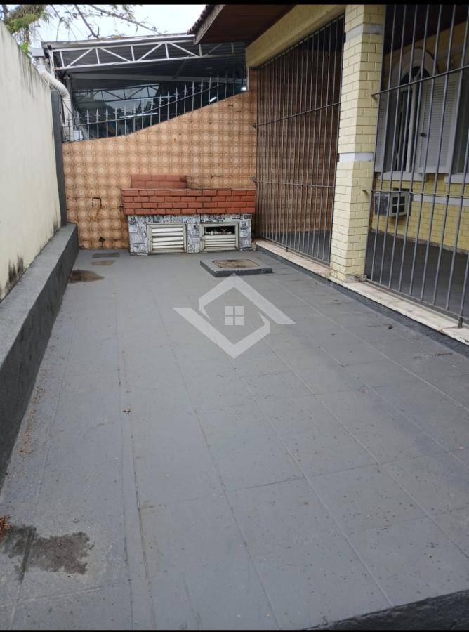 Casa para alugar com 4 quartos, 100m² - Foto 26