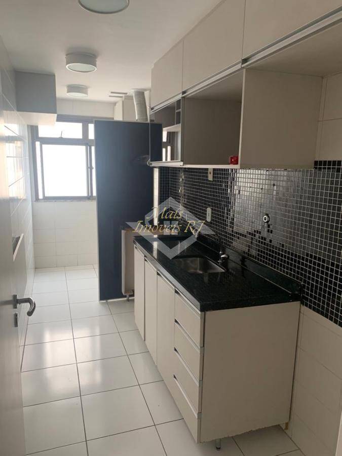 Apartamento à venda com 3 quartos, 76m² - Foto 13