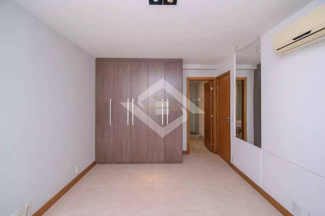 Apartamento à venda com 4 quartos, 271m² - Foto 16