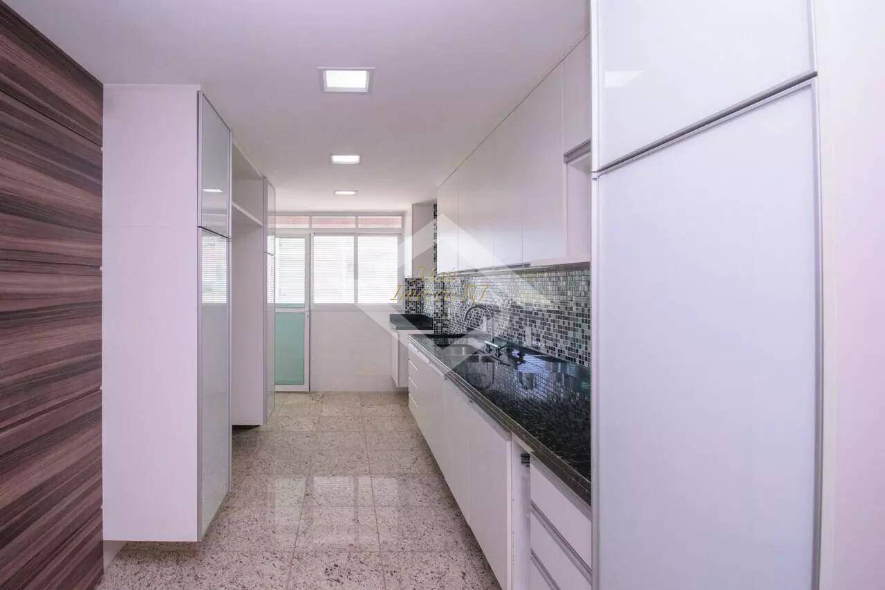 Apartamento à venda com 4 quartos, 271m² - Foto 19