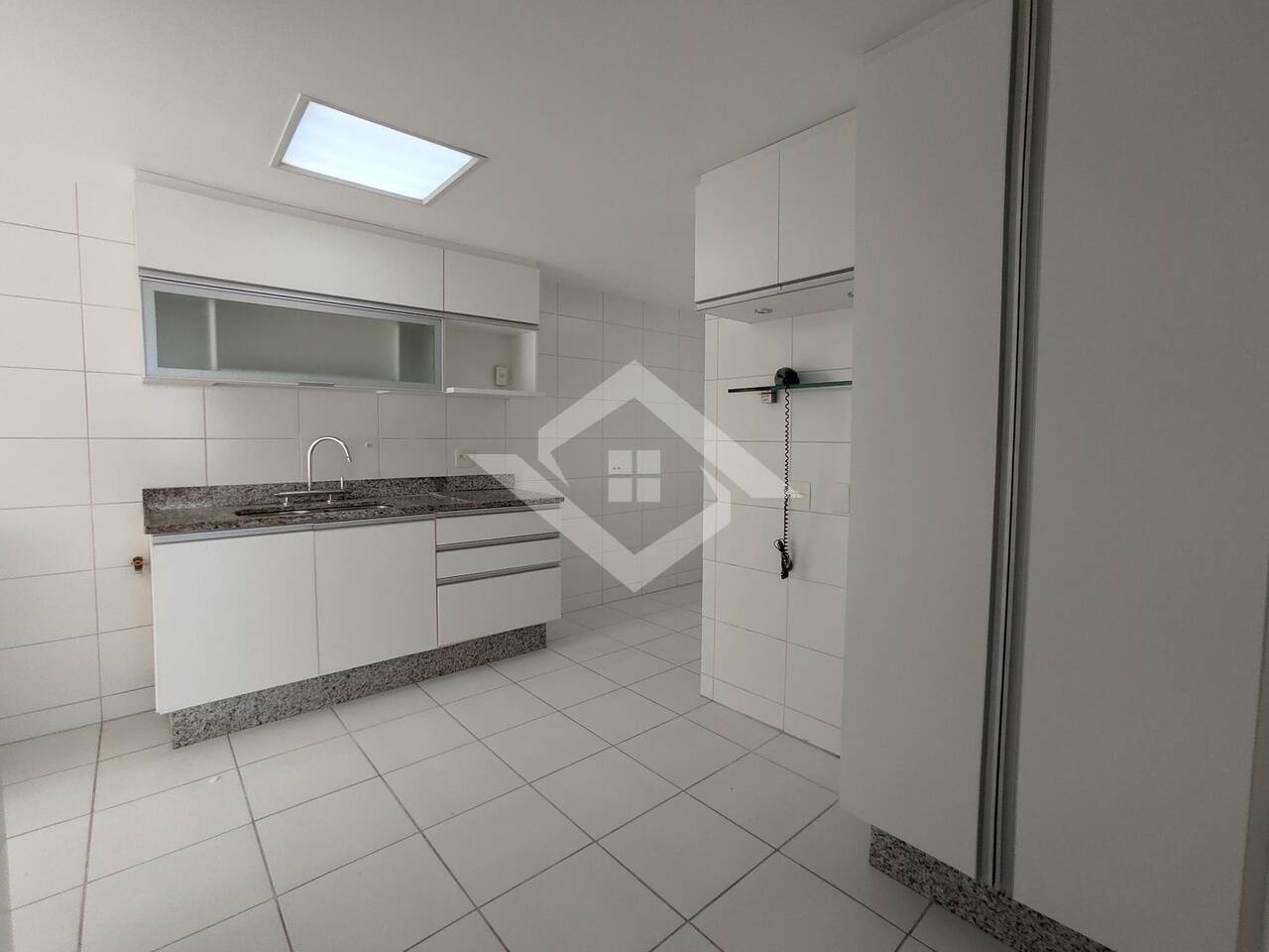 Apartamento à venda com 4 quartos, 138m² - Foto 6