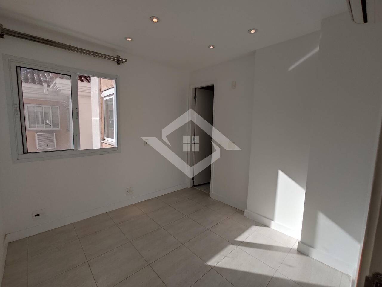 Apartamento à venda com 4 quartos, 138m² - Foto 16