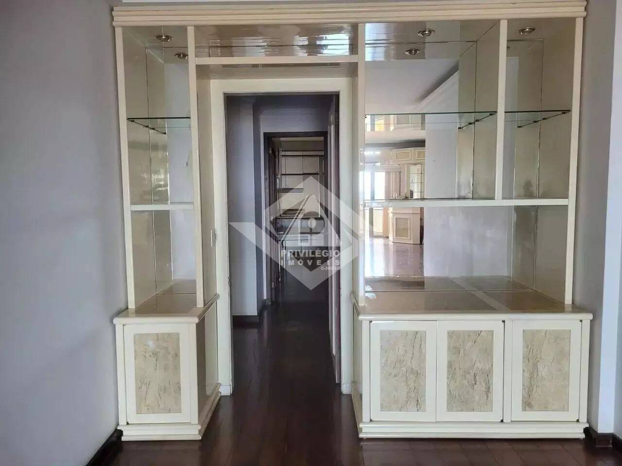 Apartamento à venda com 4 quartos, 223m² - Foto 3