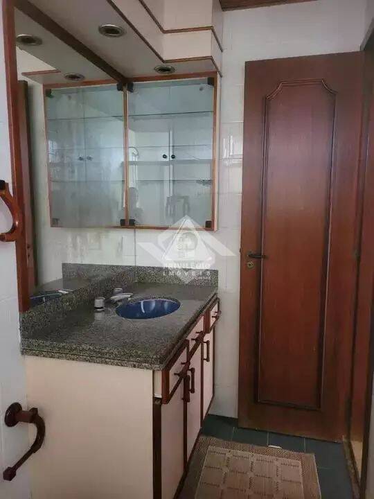 Apartamento à venda com 4 quartos, 223m² - Foto 16