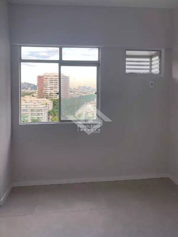 Apartamento à venda com 3 quartos, 110m² - Foto 14