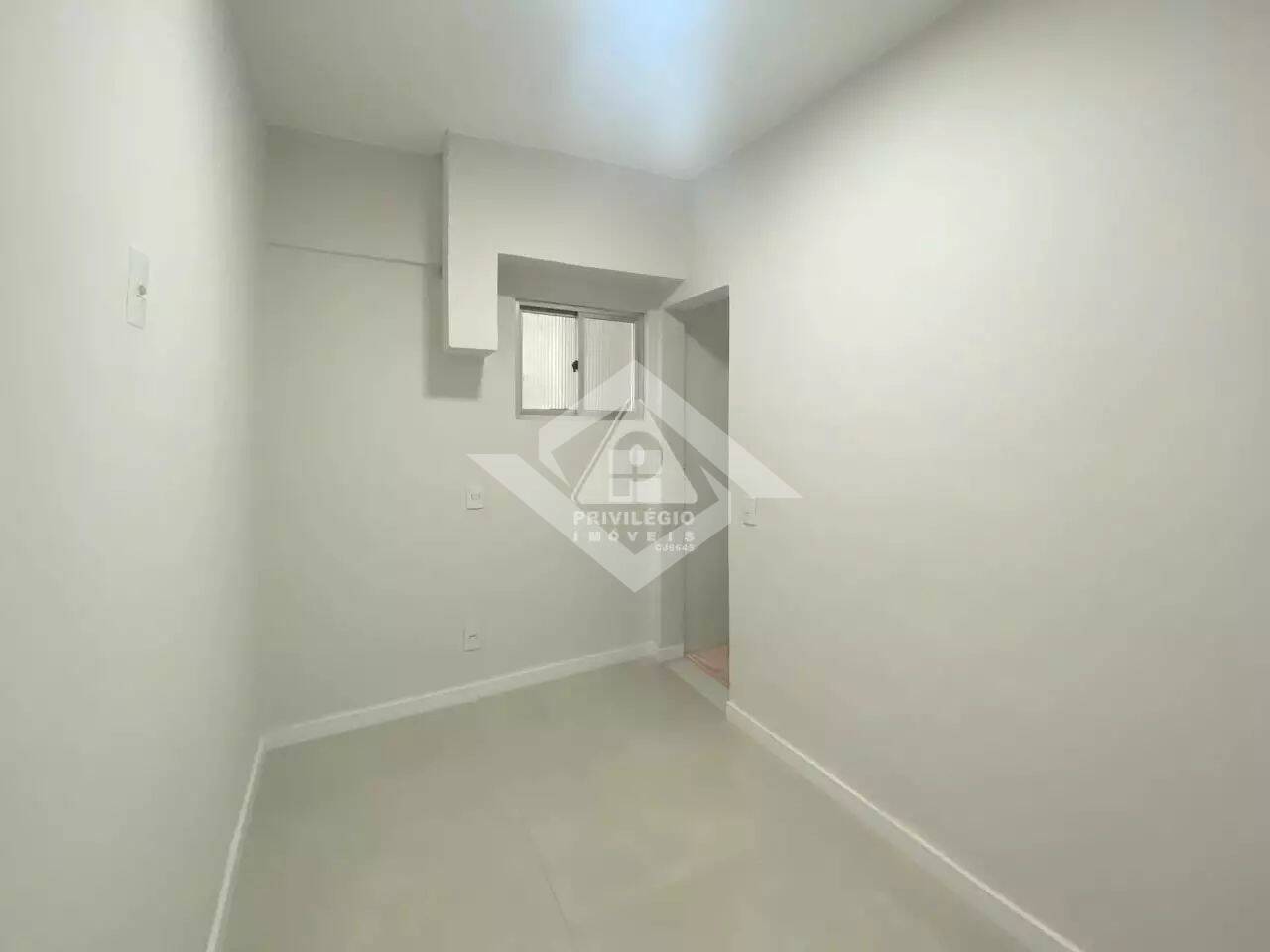 Apartamento à venda com 3 quartos, 110m² - Foto 11