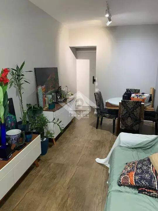 Apartamento à venda com 3 quartos, 83m² - Foto 3