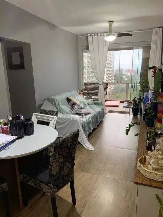 Apartamento à venda com 3 quartos, 83m² - Foto 2