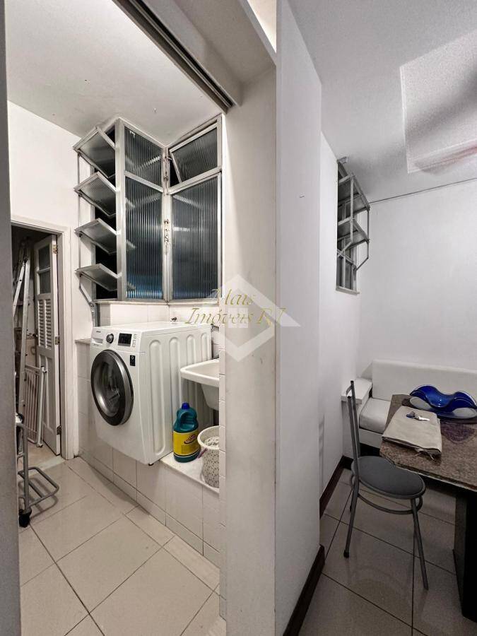 Apartamento à venda com 3 quartos, 134m² - Foto 3