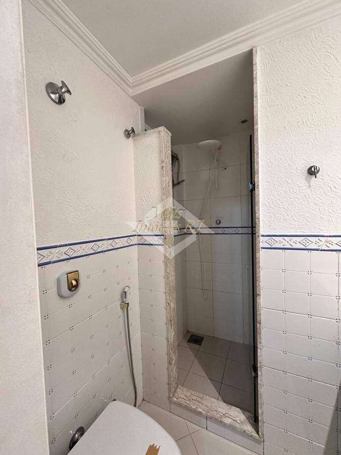 Apartamento à venda com 3 quartos, 134m² - Foto 11