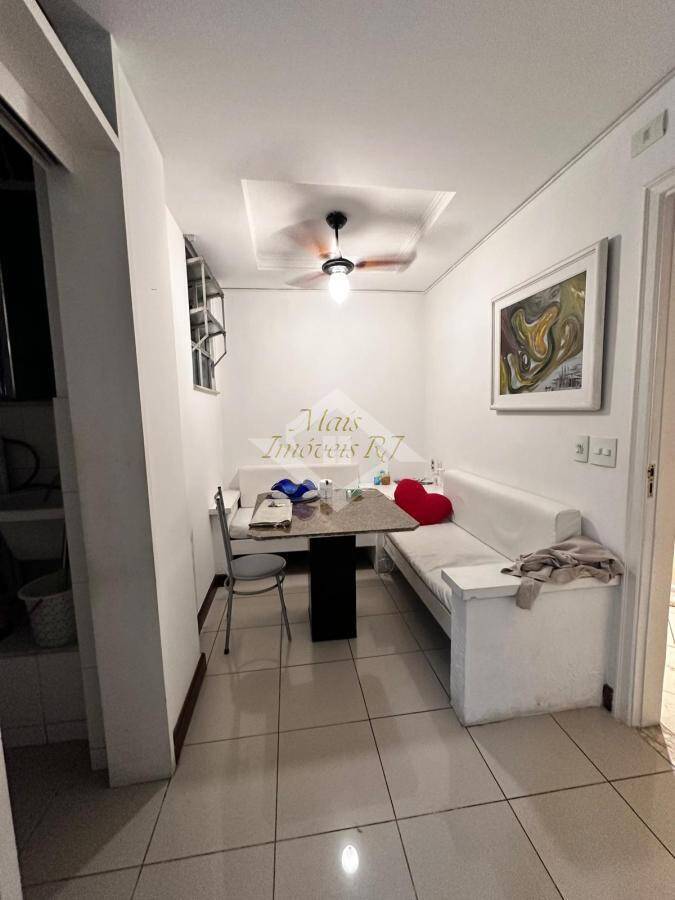 Apartamento à venda com 3 quartos, 134m² - Foto 22