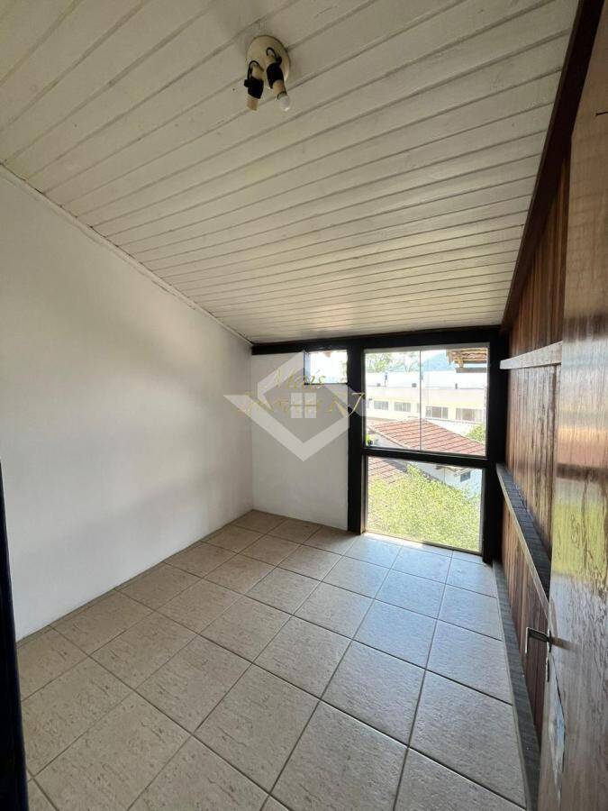 Casa à venda com 3 quartos, 450m² - Foto 17