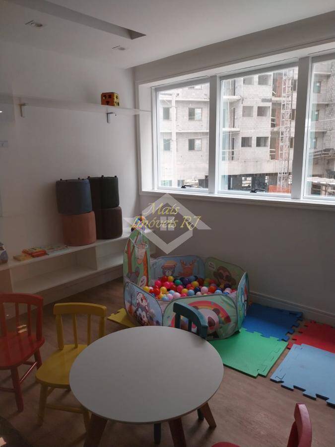 Apartamento à venda com 2 quartos, 65m² - Foto 27