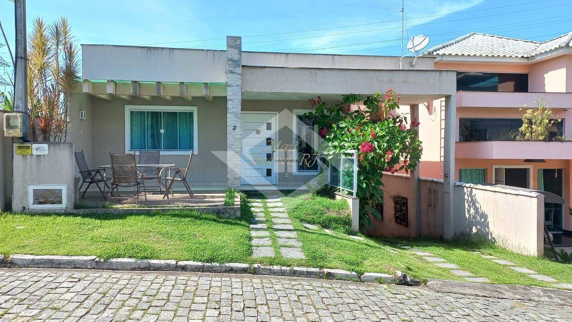 Casa à venda com 4 quartos, 250m² - Foto 1