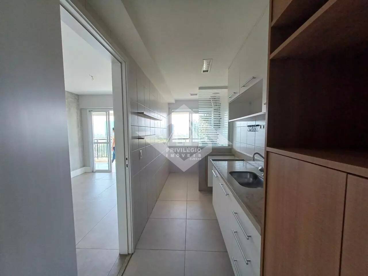 Apartamento à venda com 2 quartos, 75m² - Foto 10