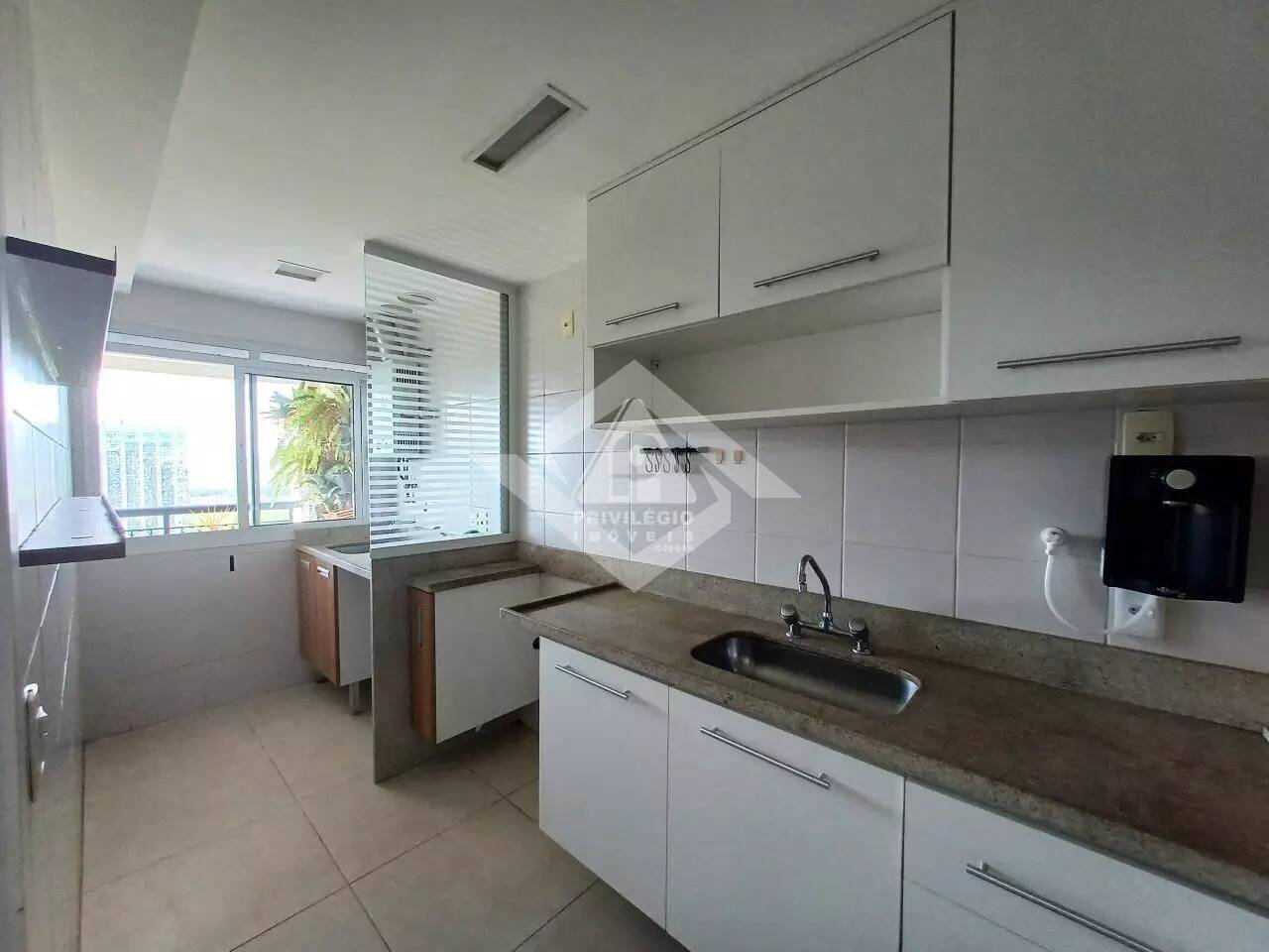 Apartamento à venda com 2 quartos, 75m² - Foto 8